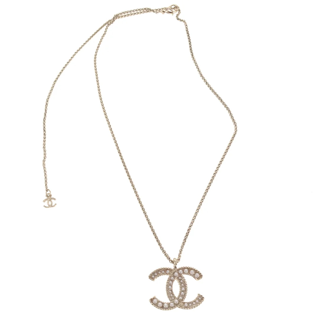 Chanel Costume Pearl & CC Pendant In Pale Gold On Chain 2019C - Image 9