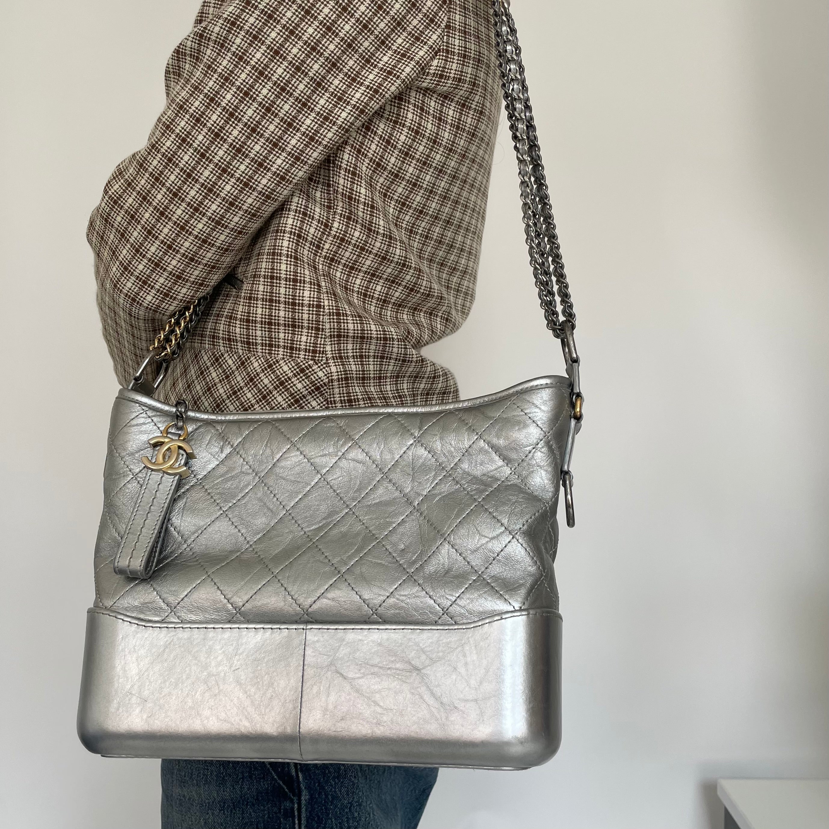 Chanel Gabrielle Medium Silver Leather 2016/17 - Image 2