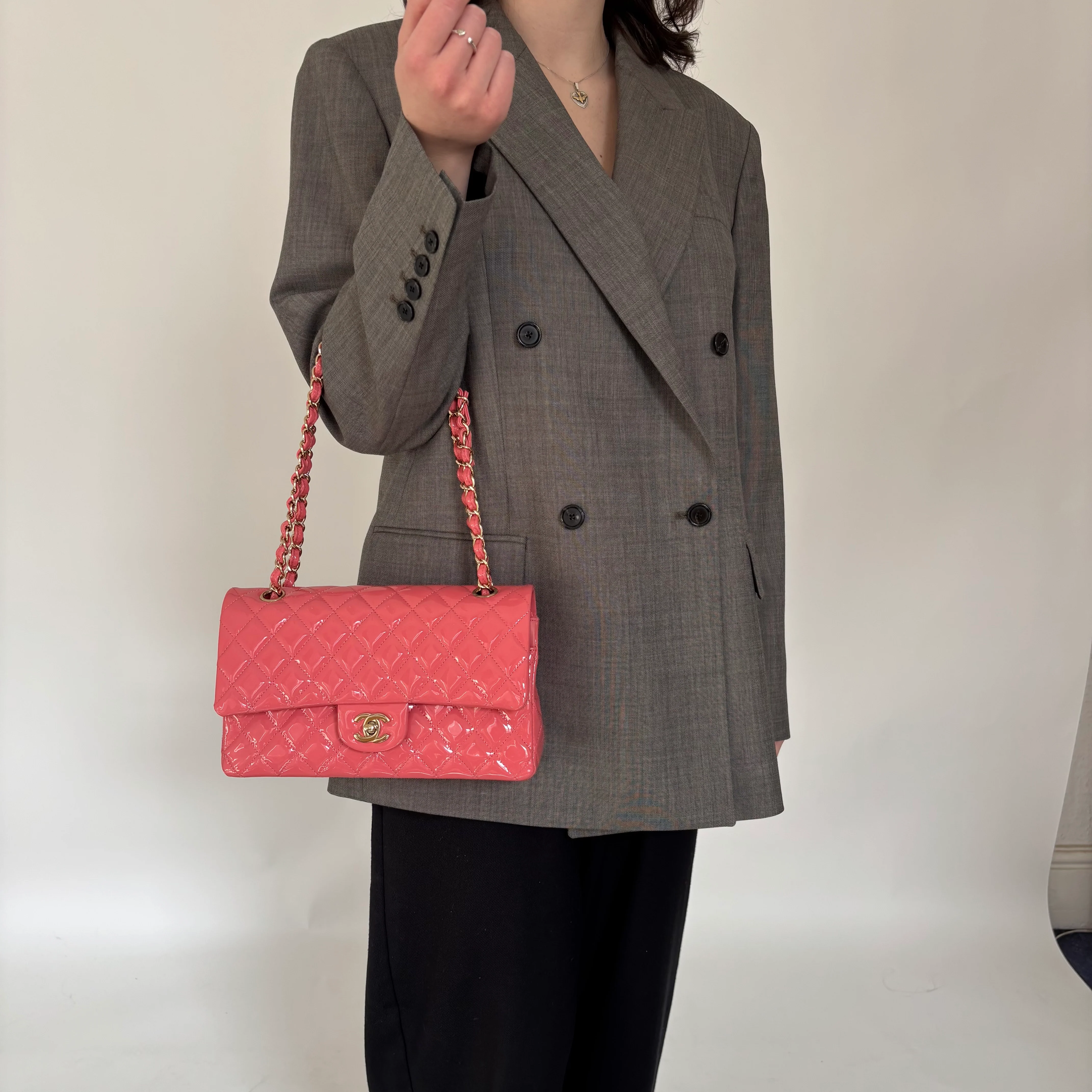 Chanel Petal Pink Patent Classic Double Flap Bag 2016/17 - Image 2
