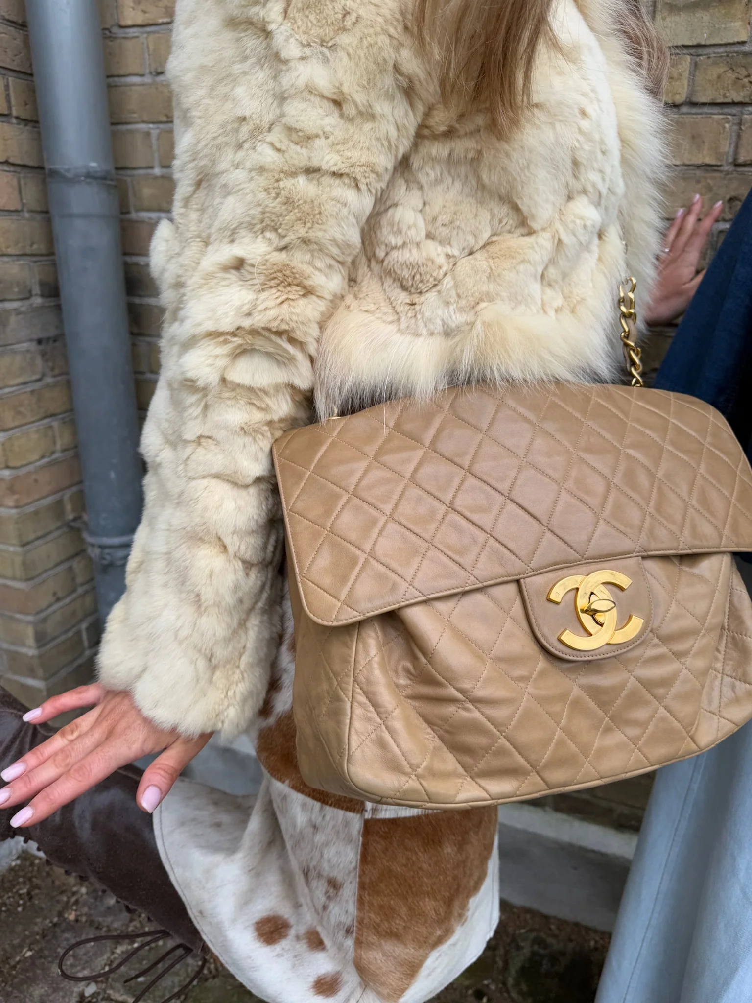 Chanel Vintage Dark Beige Lambskin Maxi Single Flap 1994/96 - Image 4