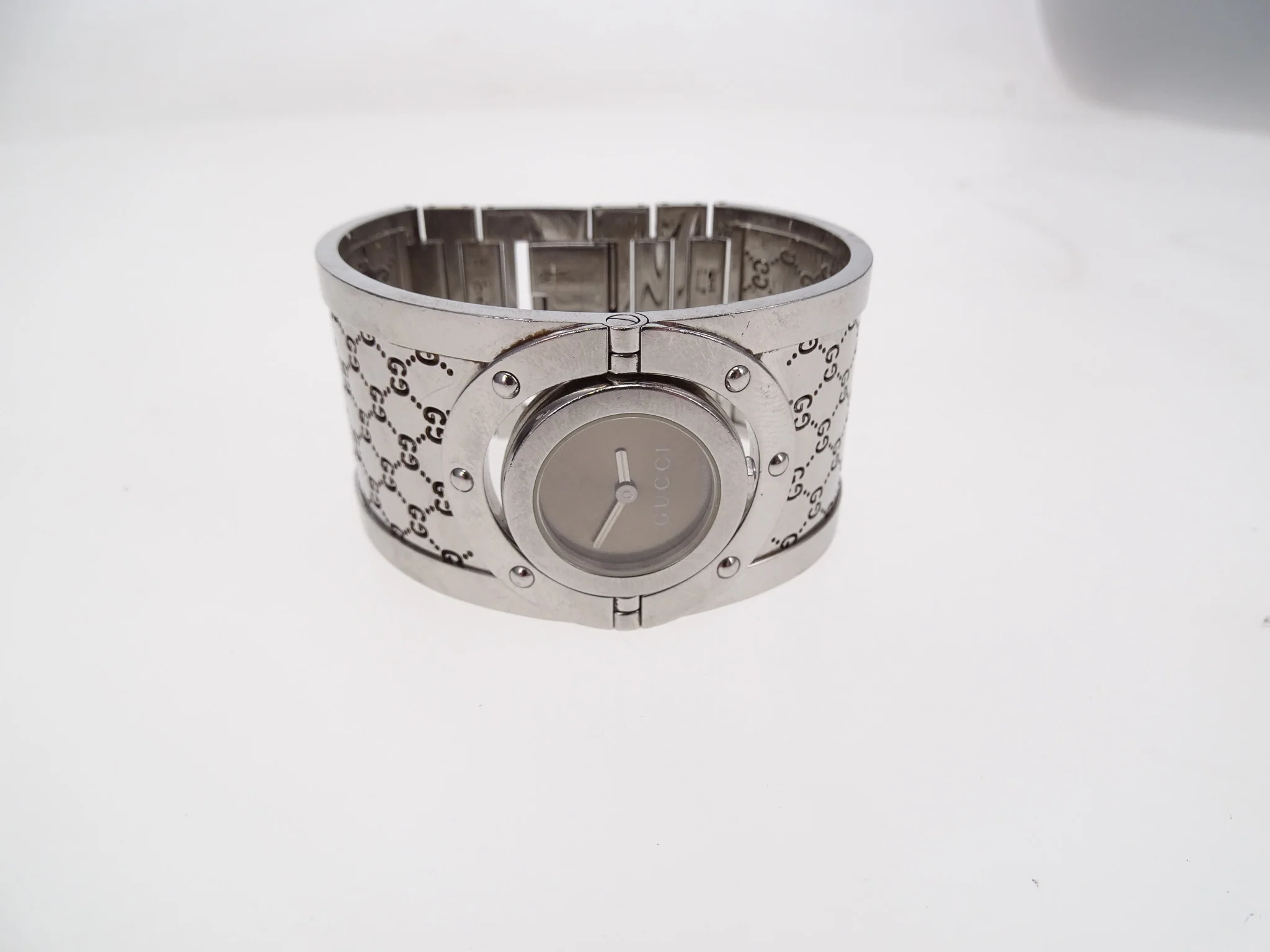 Gucci GG Silver Bracelet Watch - Image 3