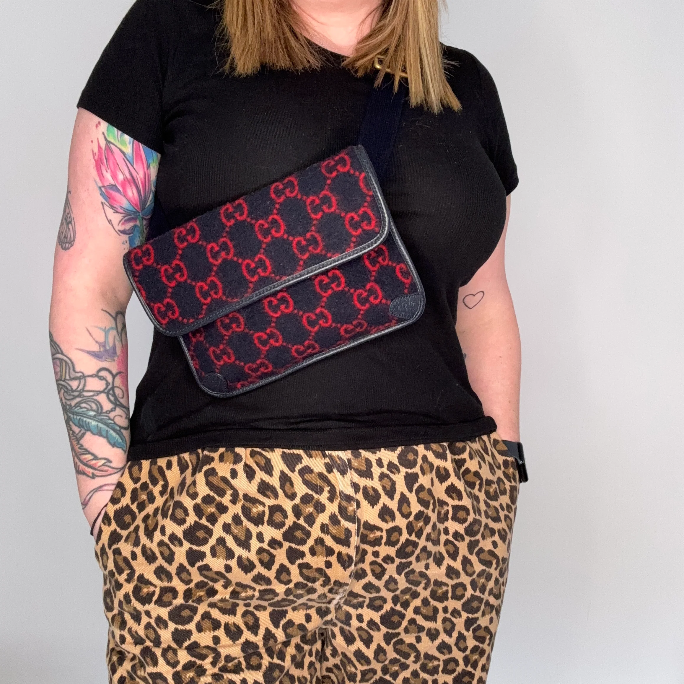 Gucci Waist Bag GG Wool Red and Navy - Image 11