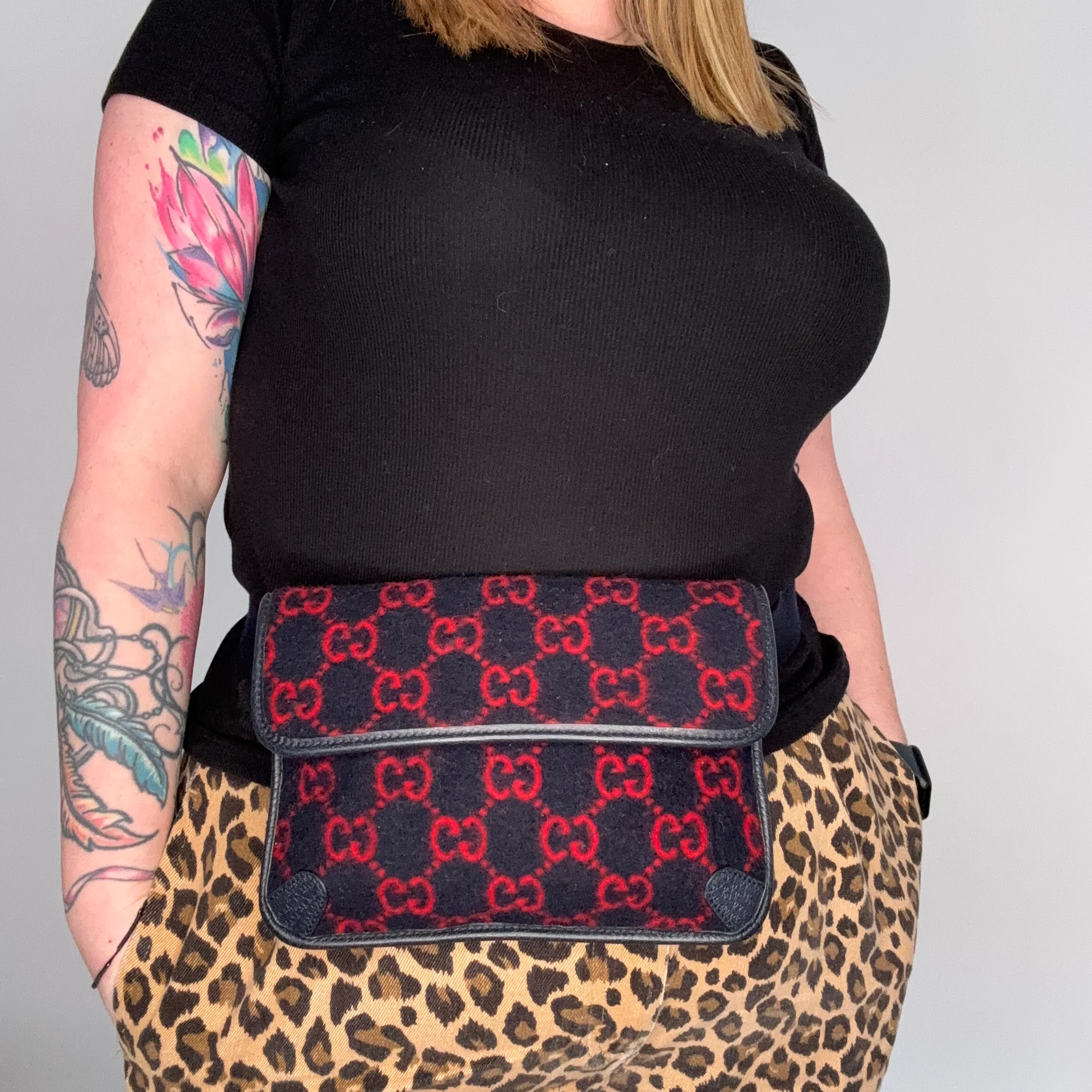 Gucci Waist Bag GG Wool Red and Navy - Image 2