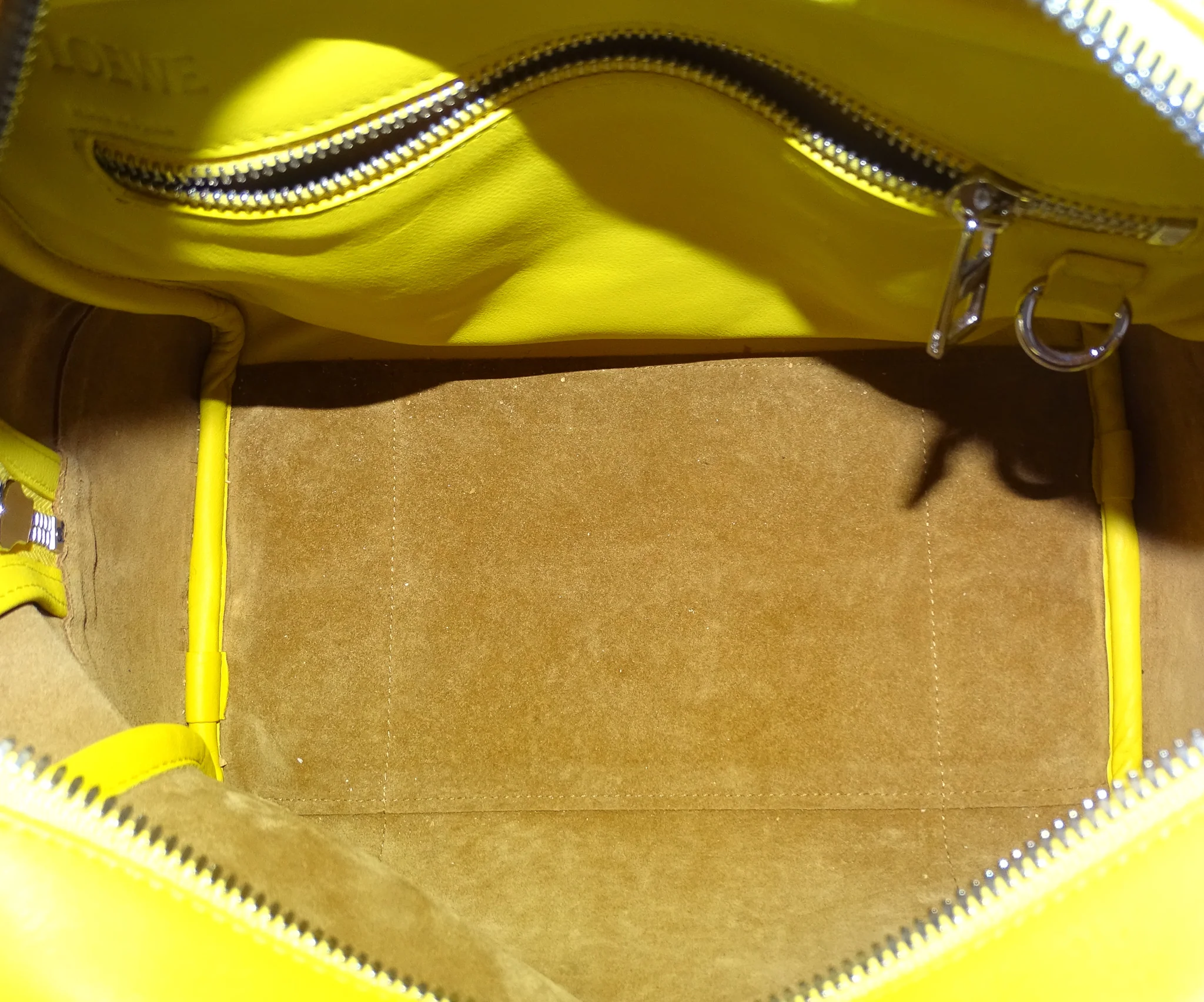 Loewe Amazona 75 Medium Canary Yellow - Image 8