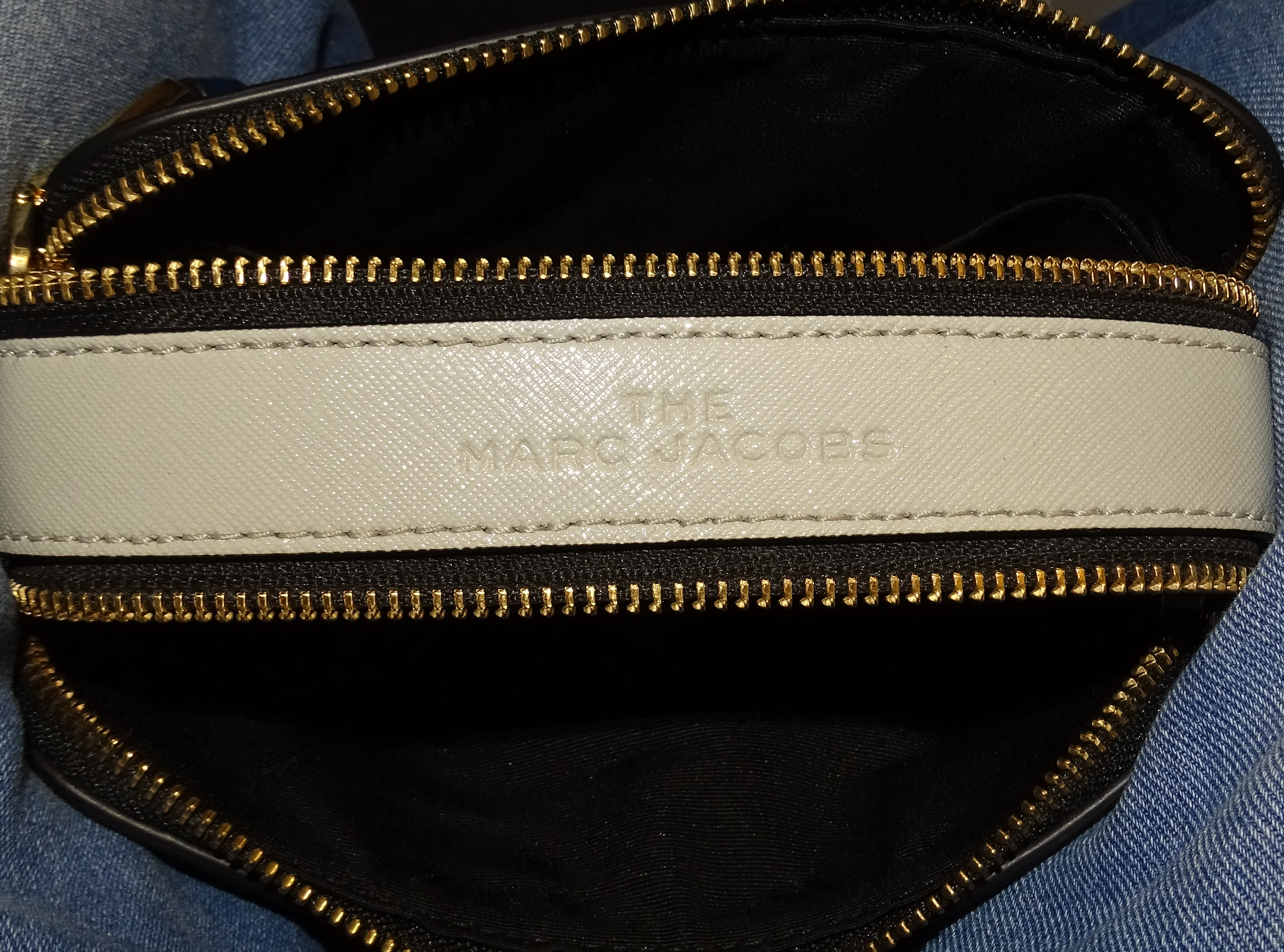 Marc Jacobs The Snapshot New Blue Sea With Logo Strap - Image 12