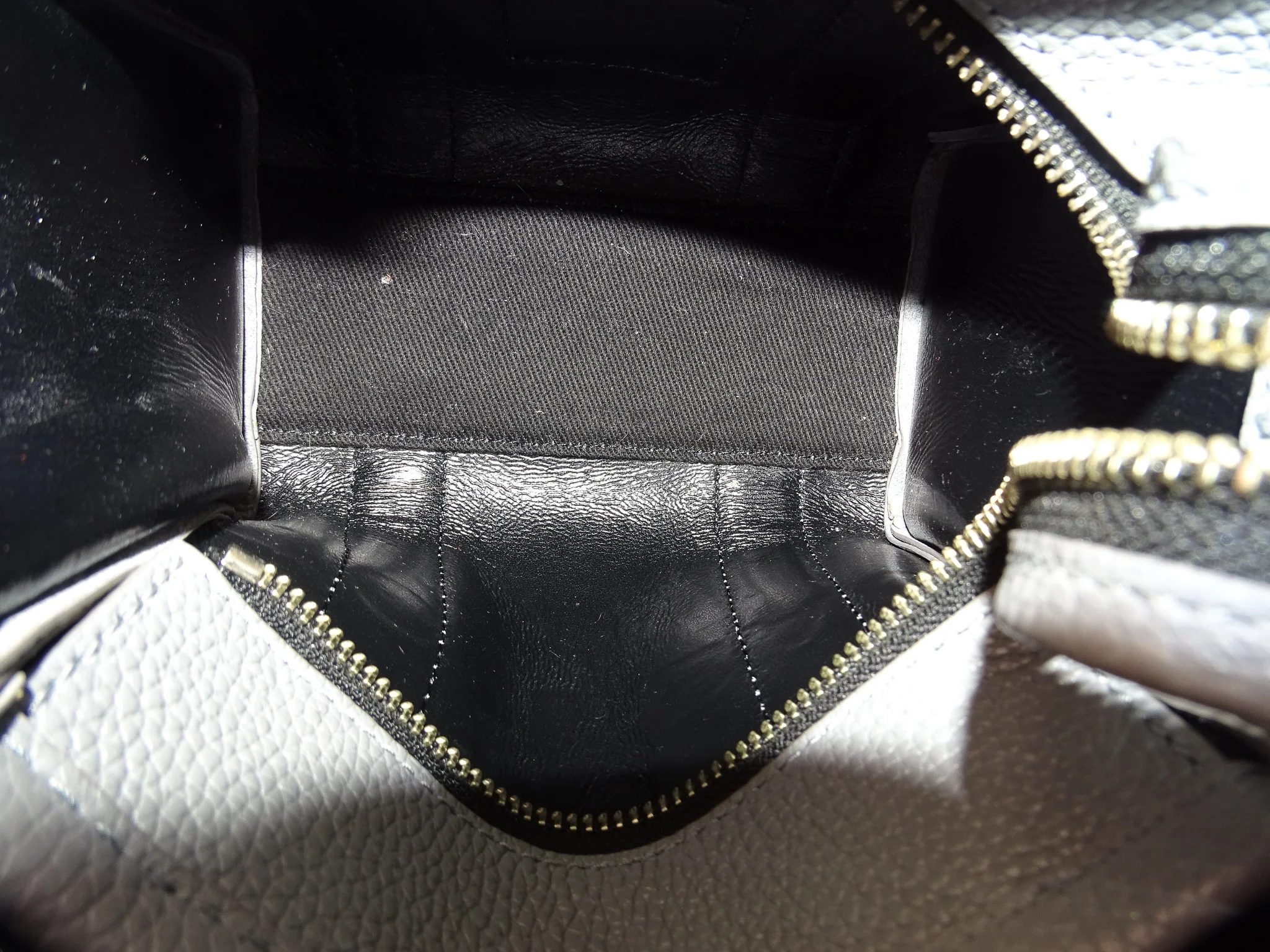 Marc Jacobs The Tote Bag Mini Wolf Grey Leather - Image 14