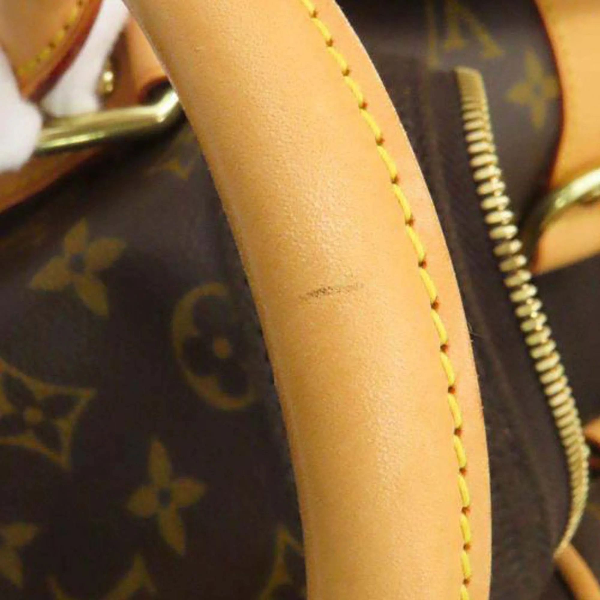 Louis Vuitton Sac Gymnastique Monogram - Image 18