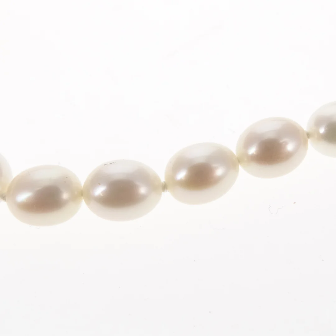 Tiffany & Co Infinity Link Bracelet Pearl and Sterling Silver - Image 4